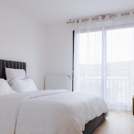 Appartement Luxueux, Neuf & Equipe A Versailles, Saint-Cyr-lʼÉcole Buitenkant foto