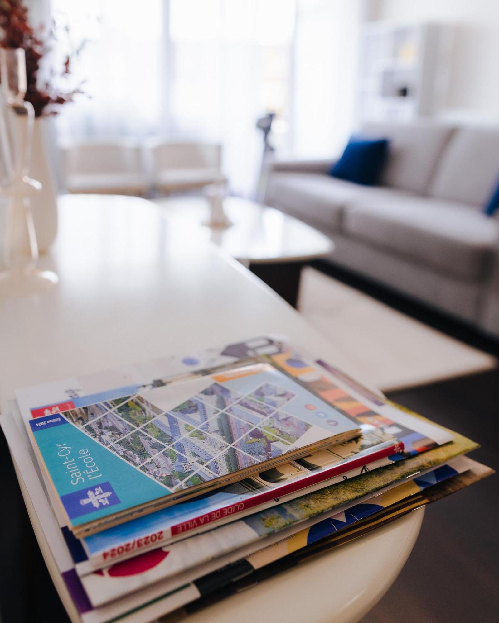 Appartement Luxueux, Neuf & Equipe A Versailles, Saint-Cyr-lʼÉcole Buitenkant foto