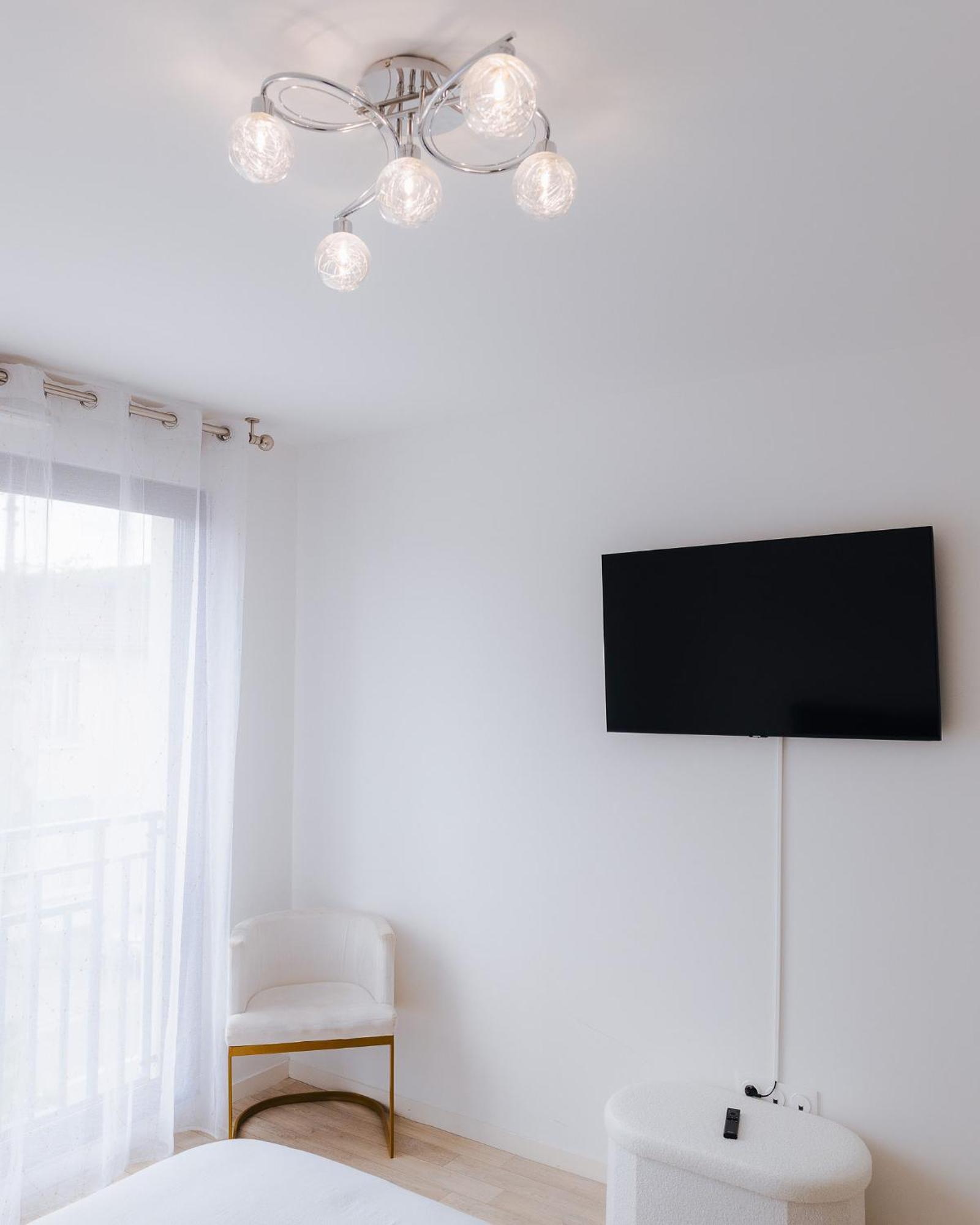 Appartement Luxueux, Neuf & Equipe A Versailles, Saint-Cyr-lʼÉcole Buitenkant foto