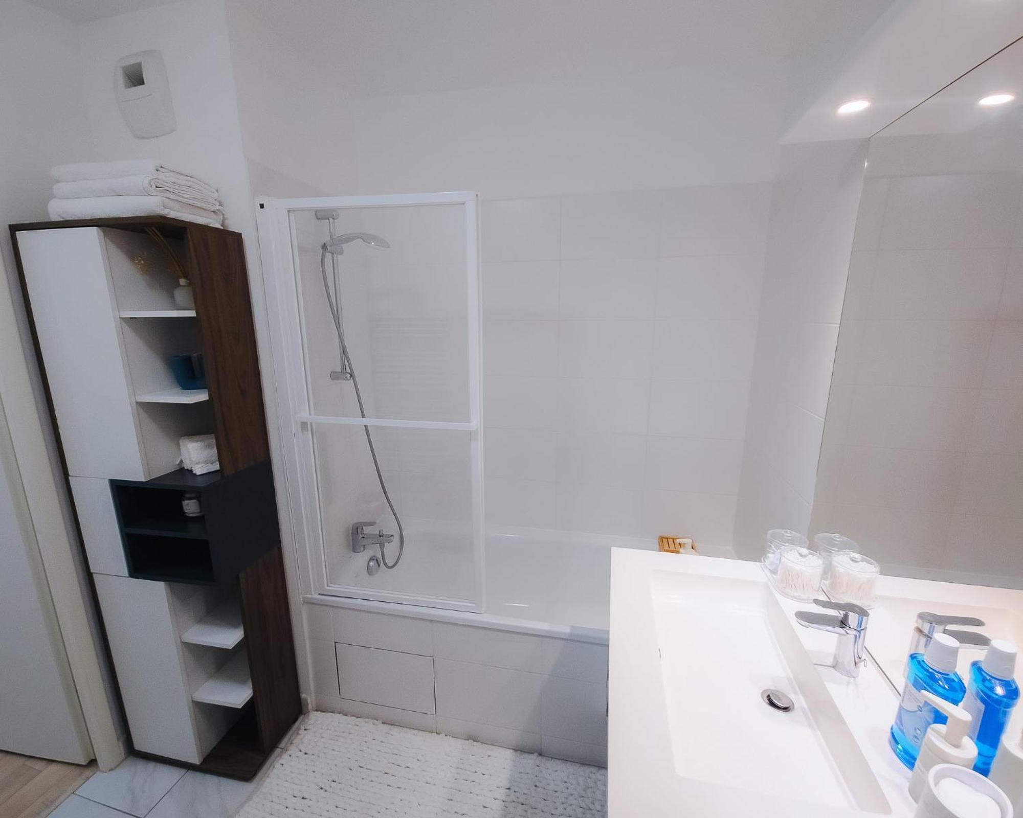 Appartement Luxueux, Neuf & Equipe A Versailles, Saint-Cyr-lʼÉcole Buitenkant foto