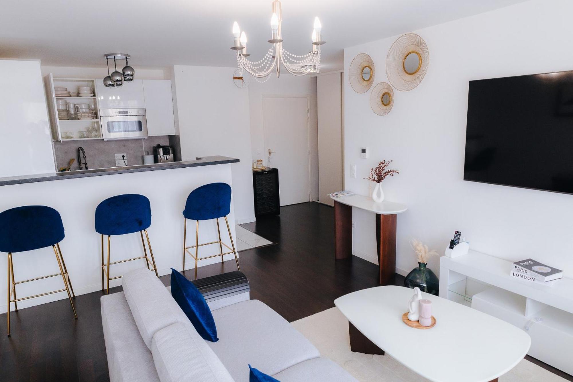 Appartement Luxueux, Neuf & Equipe A Versailles, Saint-Cyr-lʼÉcole Buitenkant foto